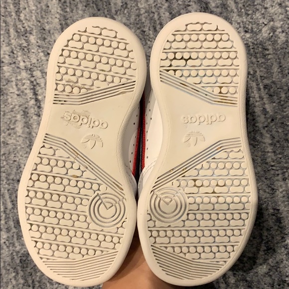 Adidas boys size 7 white sneakers - Picture 3 of 6